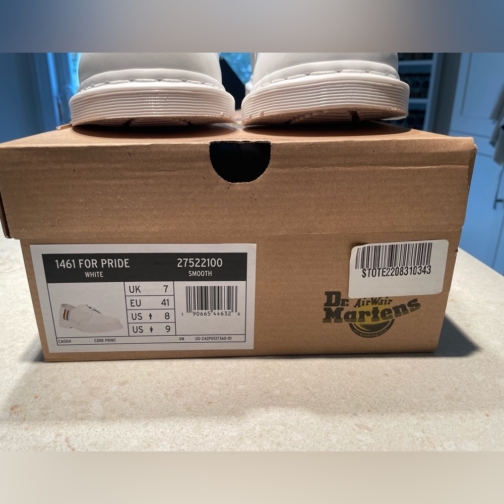 NEW Dr Martens 1461 White Leather Pride Core Shoes Ladies 9 Men 8 - Picture 9 of 10
